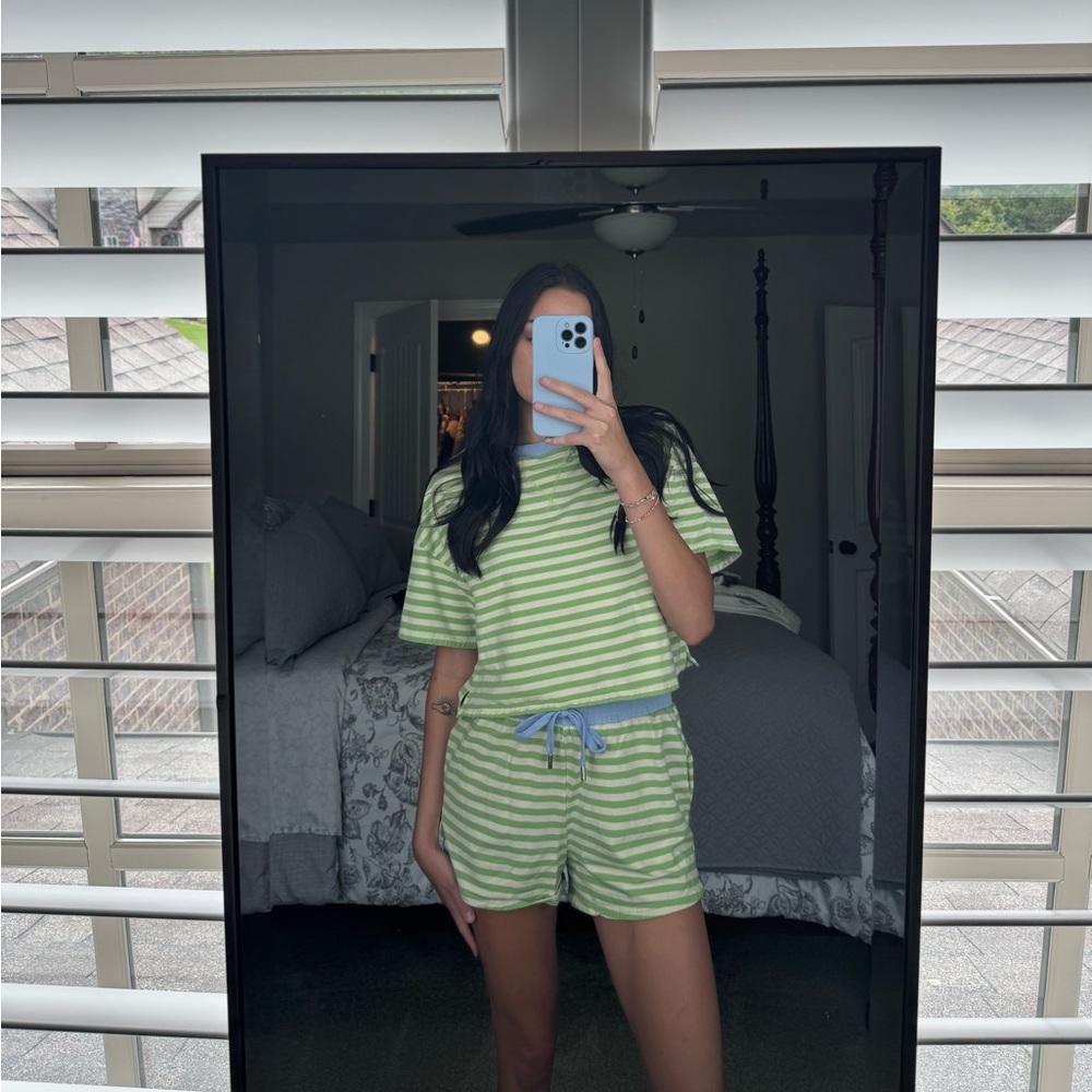 Striped set!